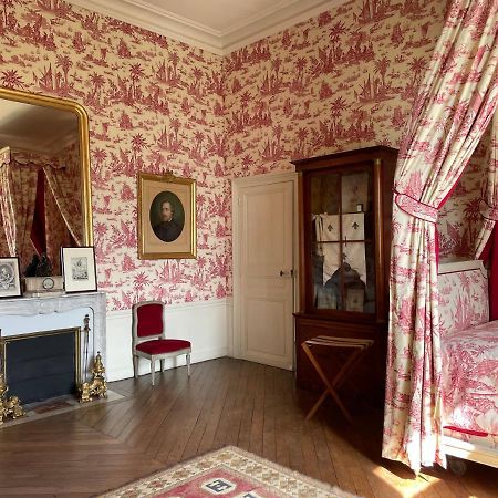 Chateau De Bostz Besson Eksteriør billede