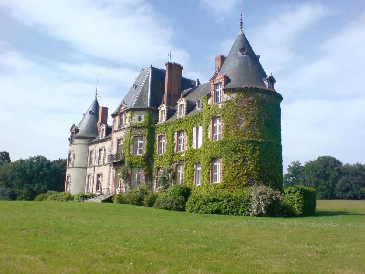 Chateau De Bostz Besson Eksteriør billede