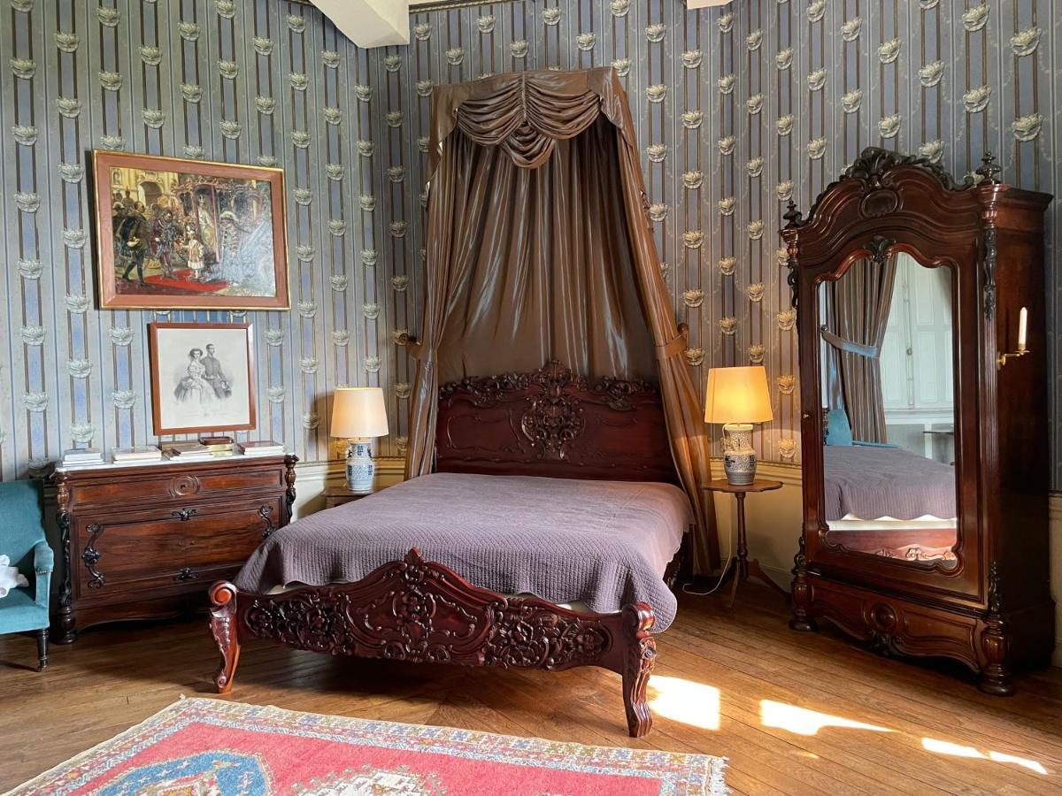 Chateau De Bostz Besson Eksteriør billede