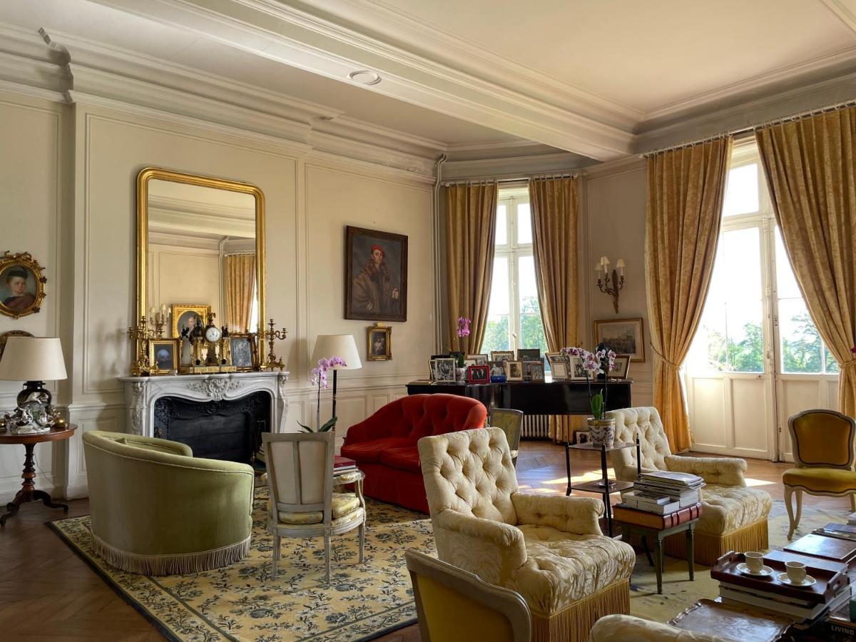 Chateau De Bostz Besson Eksteriør billede