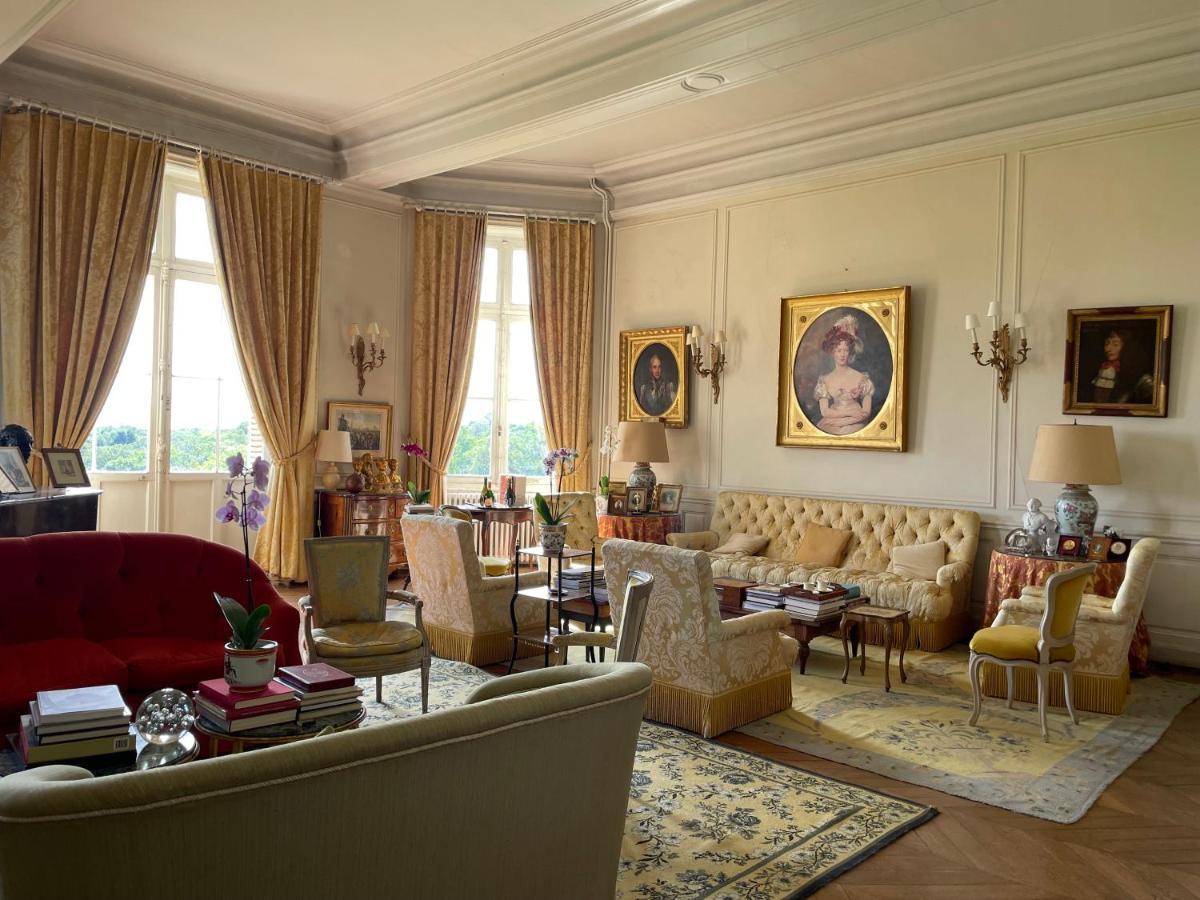 Chateau De Bostz Besson Eksteriør billede